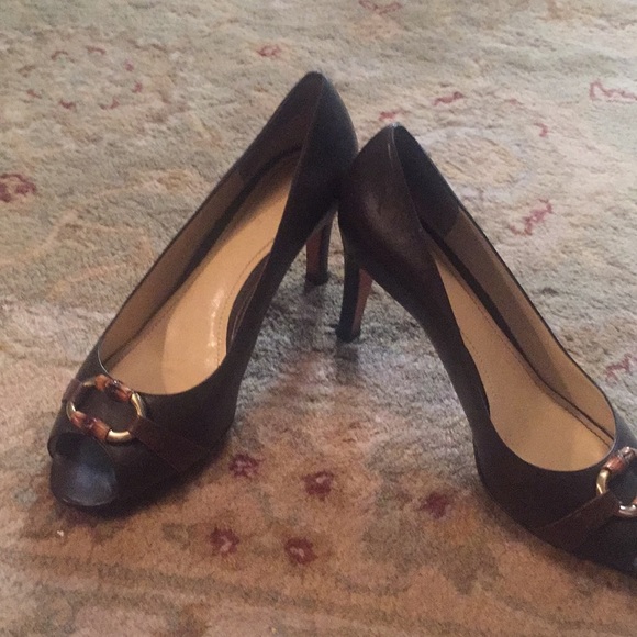 🔥Ann Taylor Bamboo-Accent Peep-toe Pumps - Picture 2 of 7